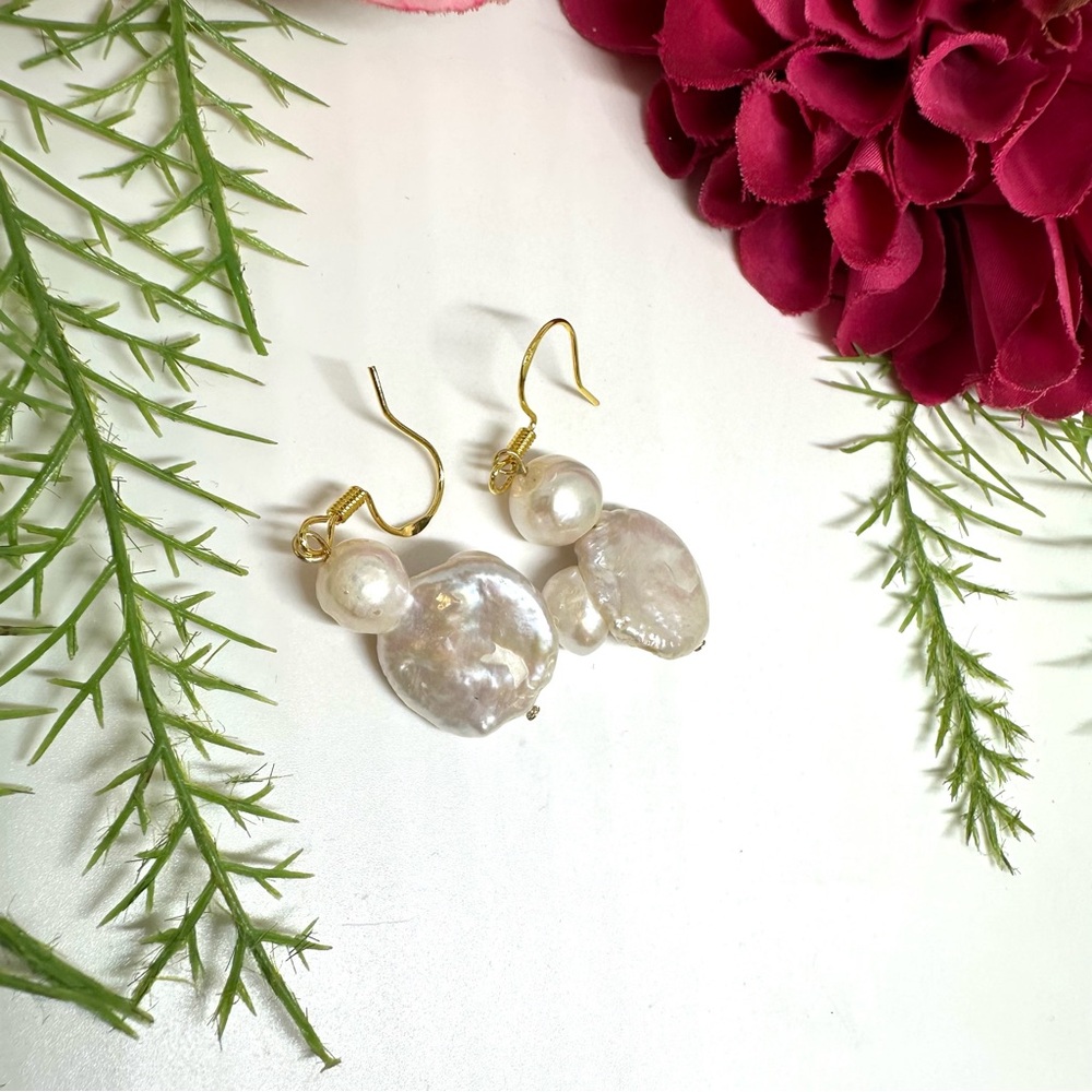 NEW⚜️Baroque Bubbly Pearl Drop Earrings - Picture 5 of 5